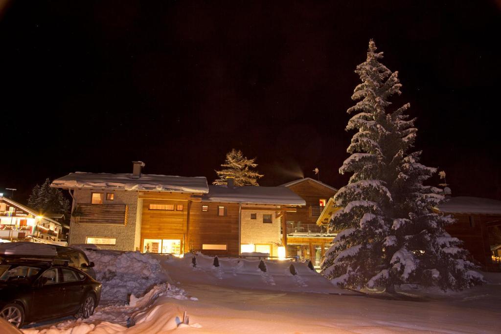 Aparthotel Baita Aurora à Predazzo Extérieur photo